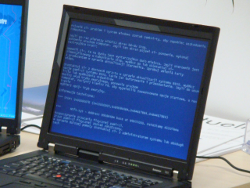 windows blue screen windows blue screen on the laptop